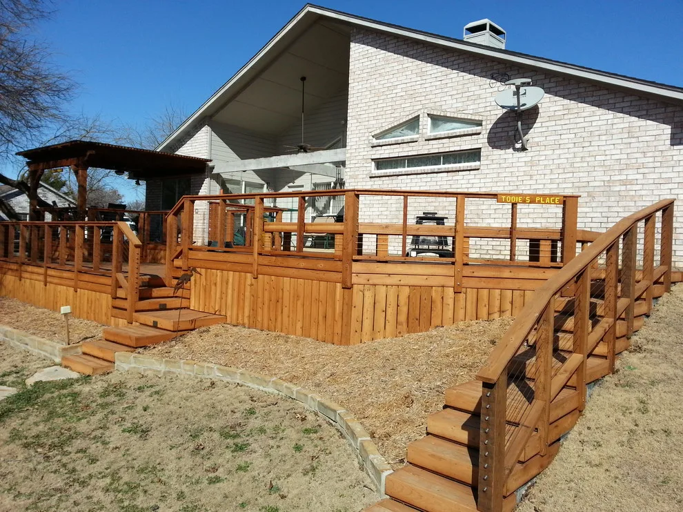 Reed Fence & Deck Co. - Photo 3