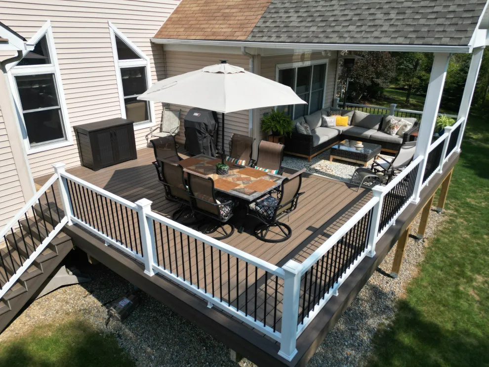 Suburban Retreat: Enhanced Relaxation with DreamDecks by DreamDecks Ohio - Photo 4
