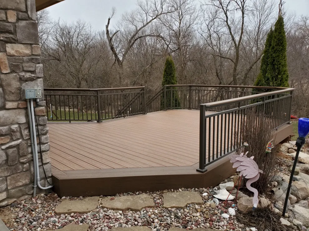 Antigua Gold Timbertech with Antique Palm by Deck & Drive Solutions - Photo 4