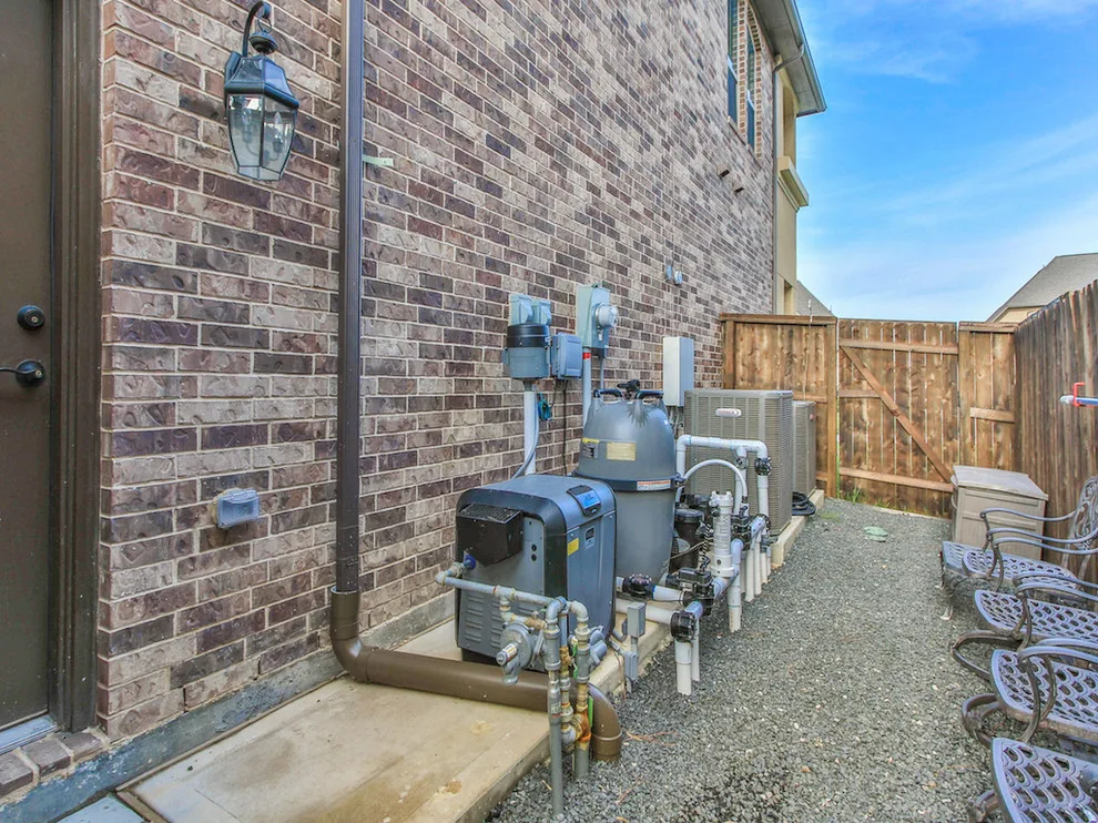 Tomball Coastal Elegance by Heavenly Outdoor - Photo 2