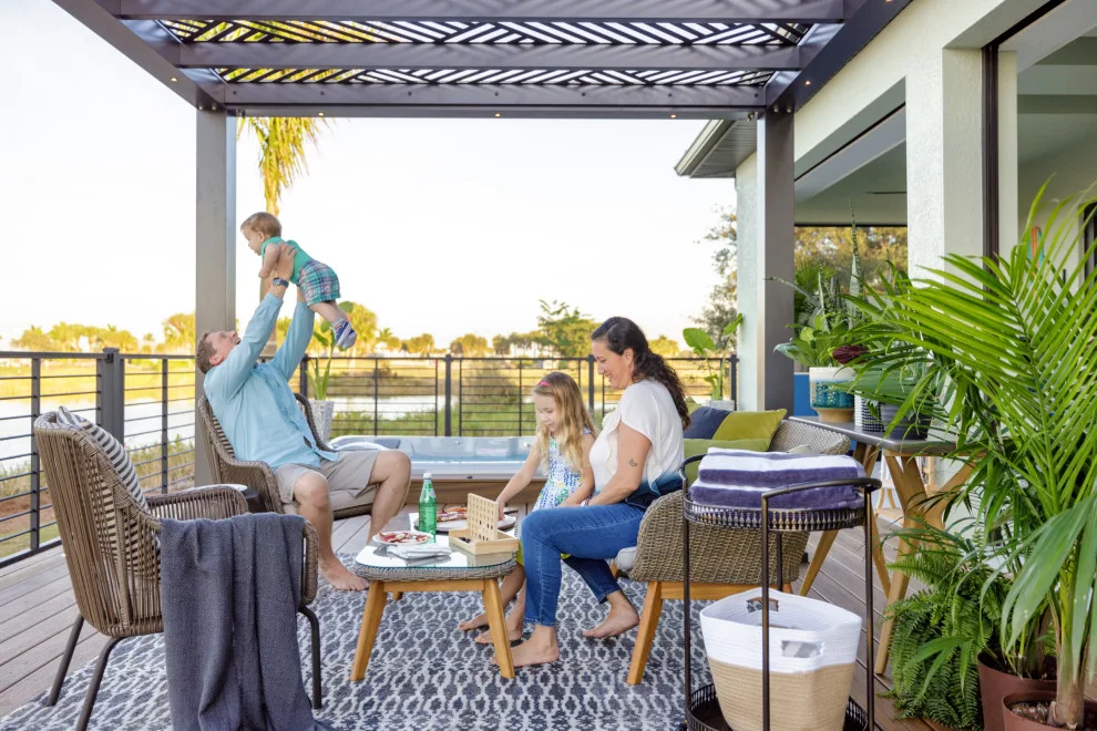 Trex at the 2021 HGTV Smart Home by Trex Company INC - Photo 4