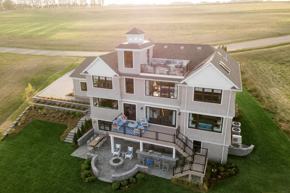 Trex at the 2021 HGTV Dream Home by Trex Company INC - Photo 11