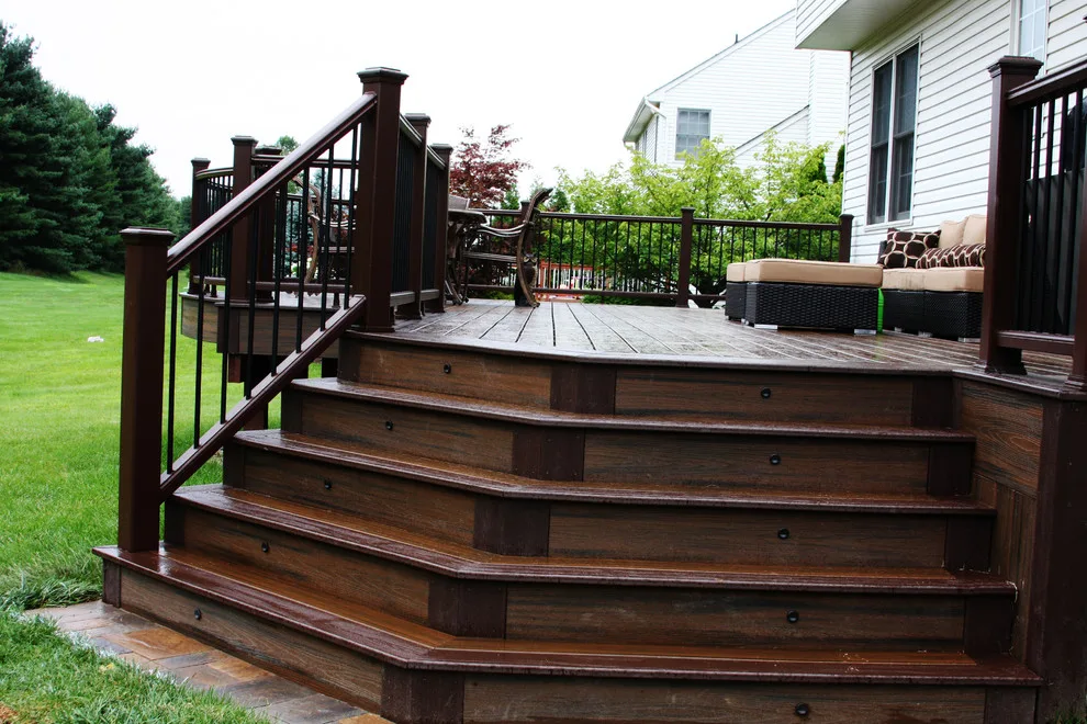 Curved Trex Deck in Richboro by Miles Deck Construction - Photo 3