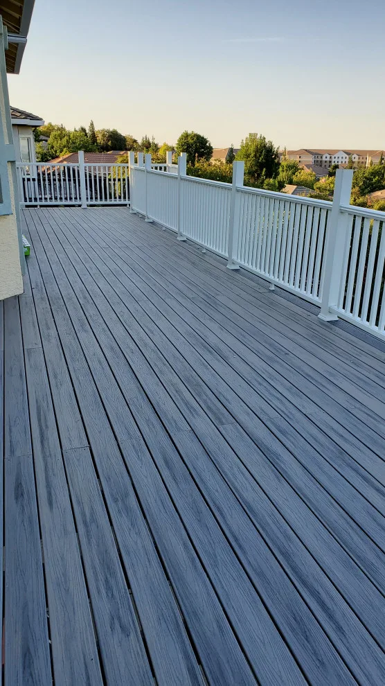 Trex Patio by Durabuild Construction Inc. - Photo 3