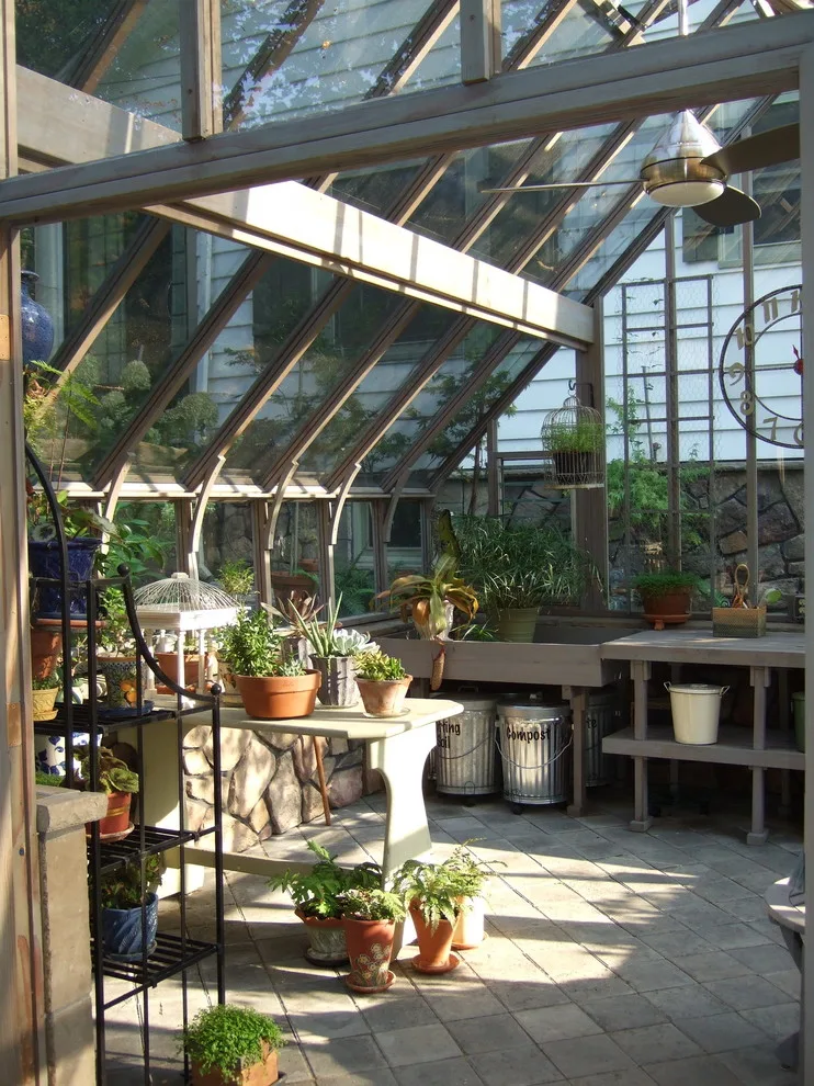 Sturdi-Built Greenhouse Mfg. Co. - Photo 7