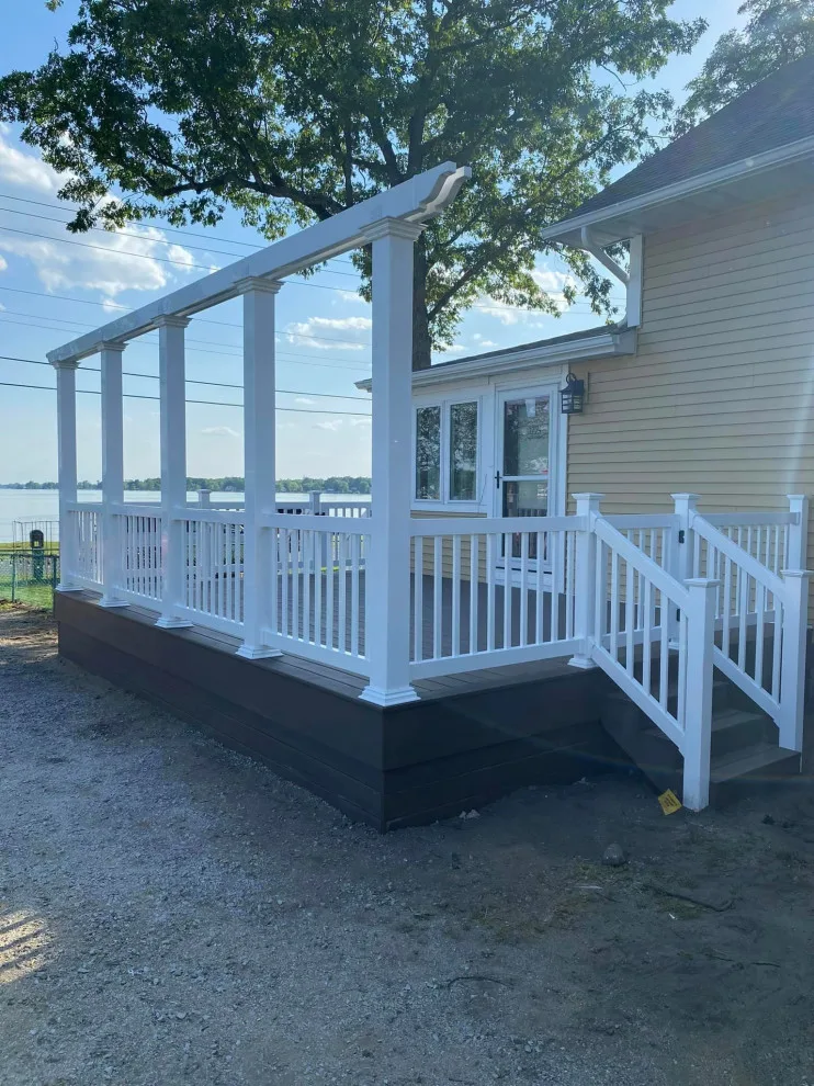 Four Seasons Custom Decks & Fences - Photo 4
