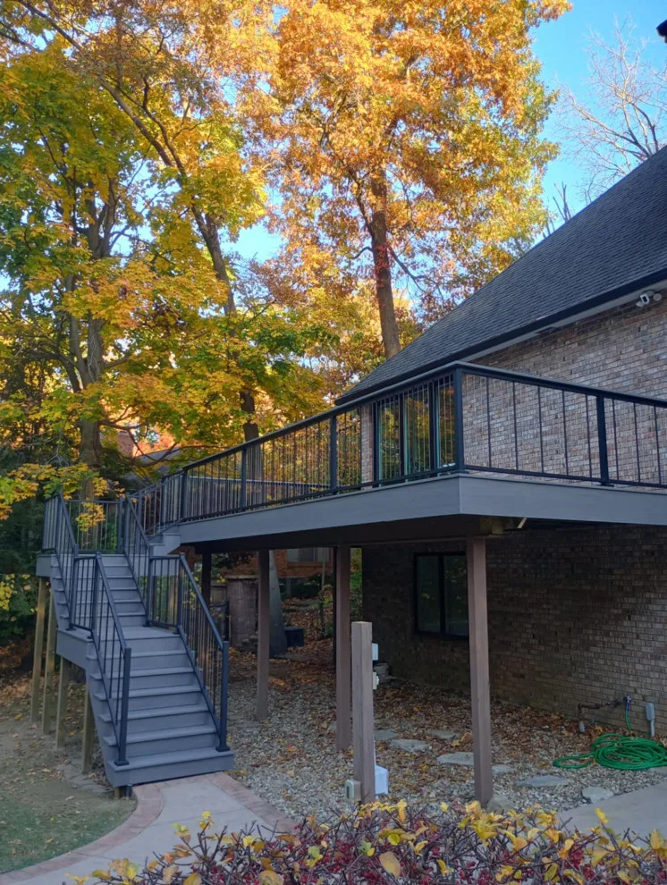 Four Seasons Custom Decks & Fences - Photo 9