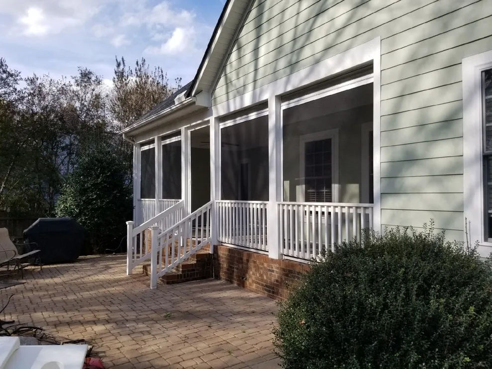 Waxhaw Pull-Down Screens by Screen Squad, Inc. - Photo 3