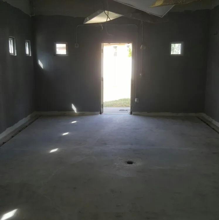 Metallic epoxy floor coatings by Designer Concrete - Photo 4