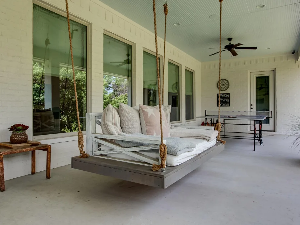 Cw Interiors, LLC - Photo 3