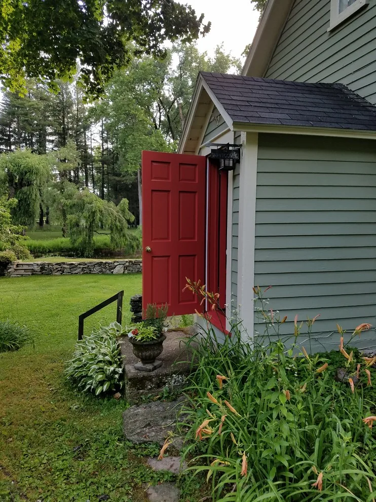 Pawling NY Outdoor by Amy Krane Color Consulting - Photo 2