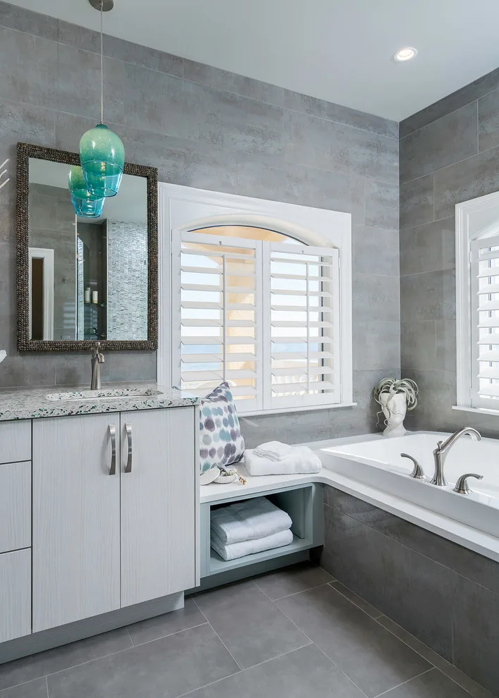 Perdido Key Coastal Master Bathroom by In Detail Interiors - Photo 4