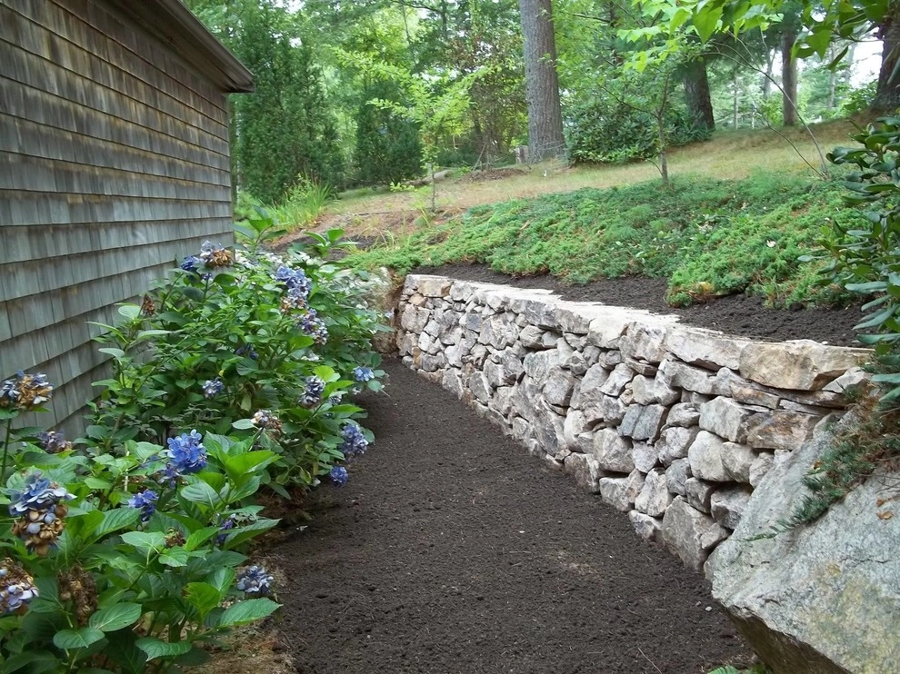 Professional Edge Landscaping - Photo 3