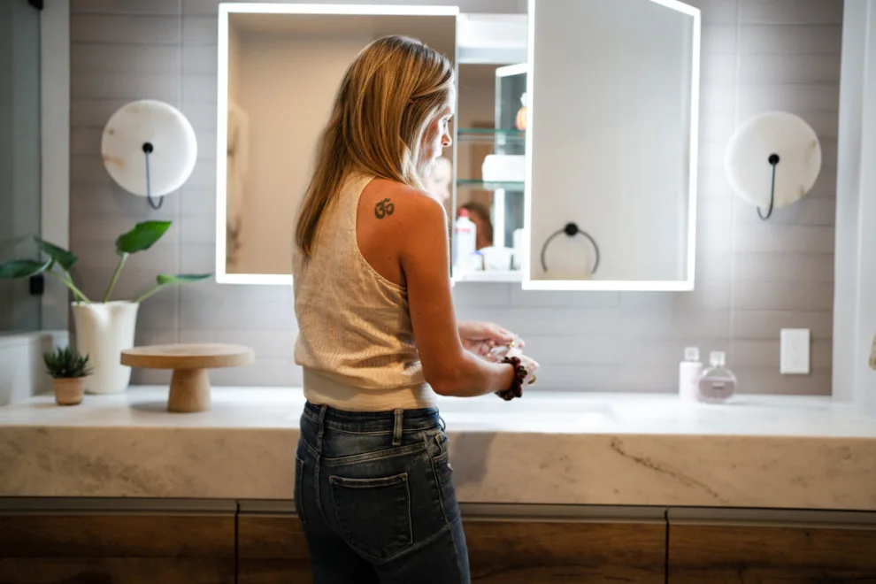Luxury Main Bathroom by Studio Athena - Photo 7