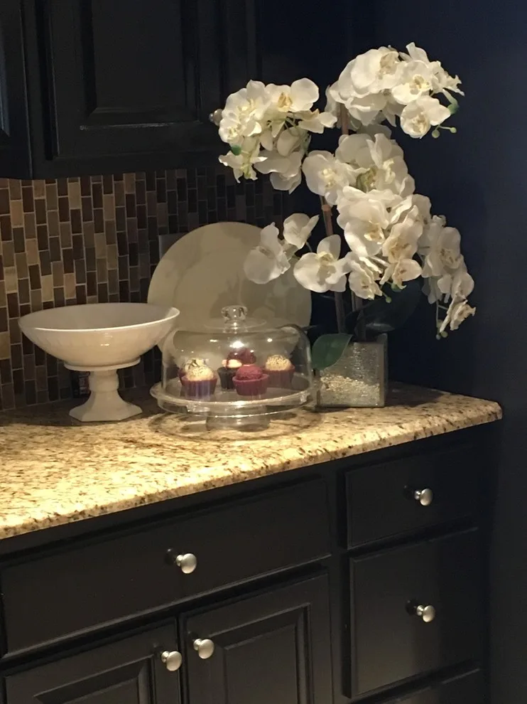 Showcase by Eve's Interior Decorating - Photo 31