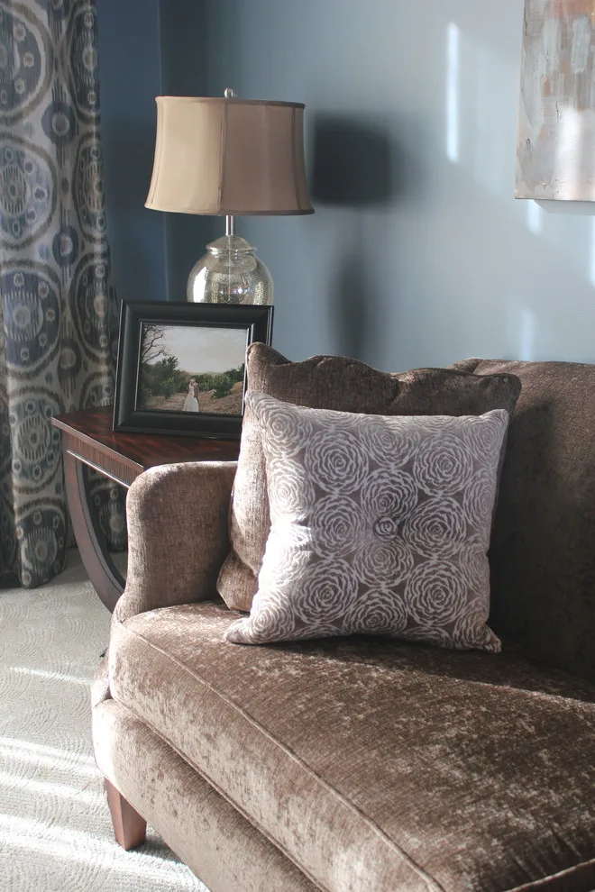 Eclectic Warm Home in the Prairie Dunes by Megan McGraw Interior Design - Photo 13