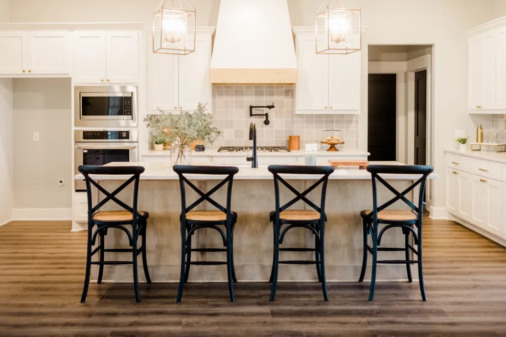 Bourbon Lane Project / Staging Design / Bryan, TX by Adele Interiors - Photo 8