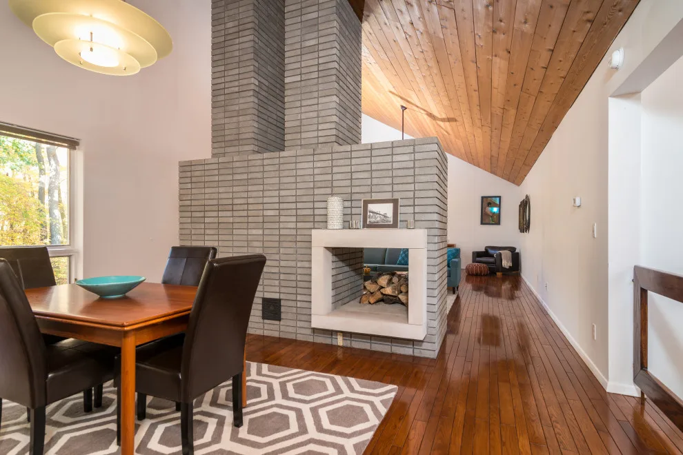 MidCentury Staging by Rapson by Bespoke Decor - Photo 6