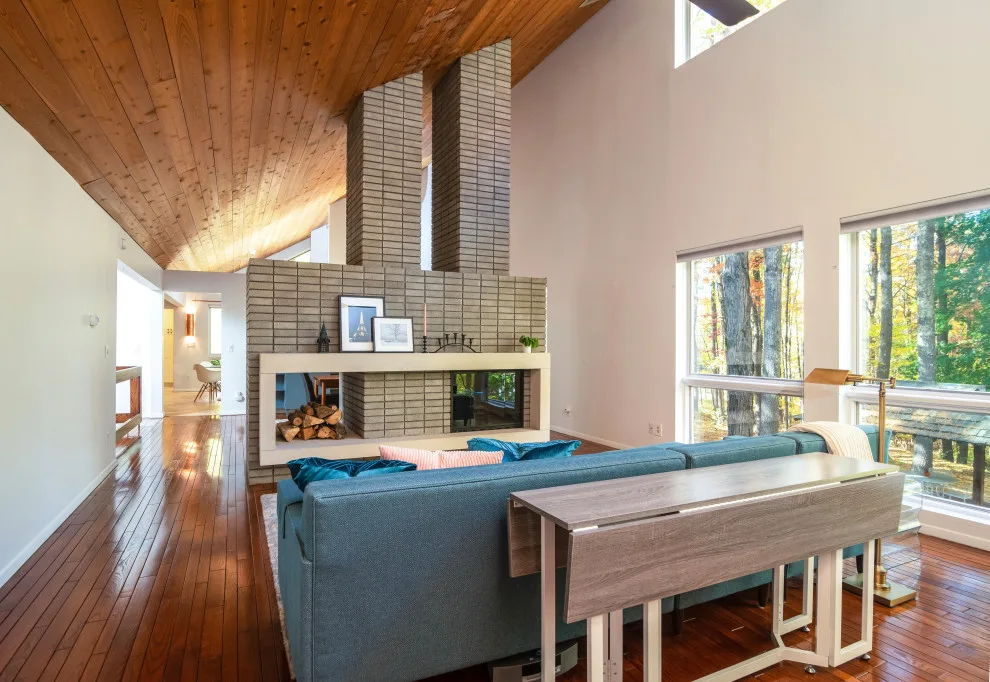 MidCentury Staging by Rapson by Bespoke Decor - Photo 4