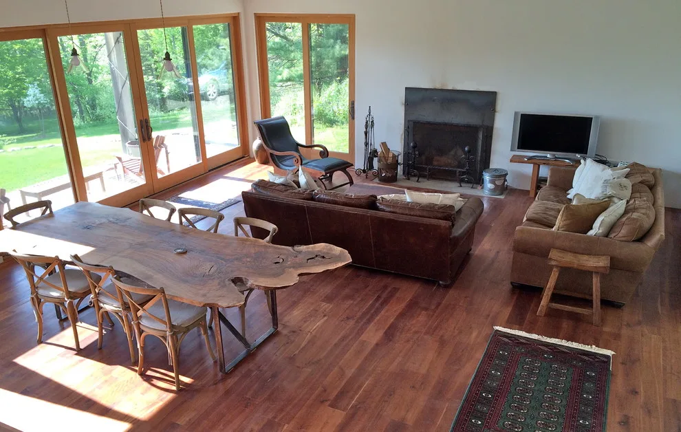 Crimson Cliff Contemporary Staging by Bespoke Decor - Photo 4