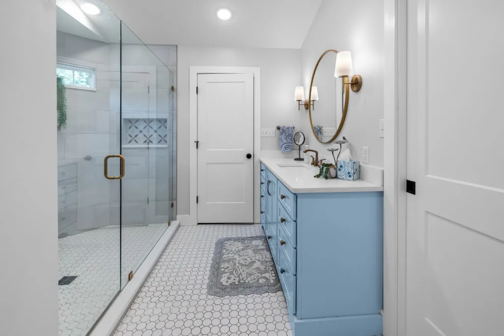 Scarlet Avenue by Unique Ambiance LLC - Photo 8