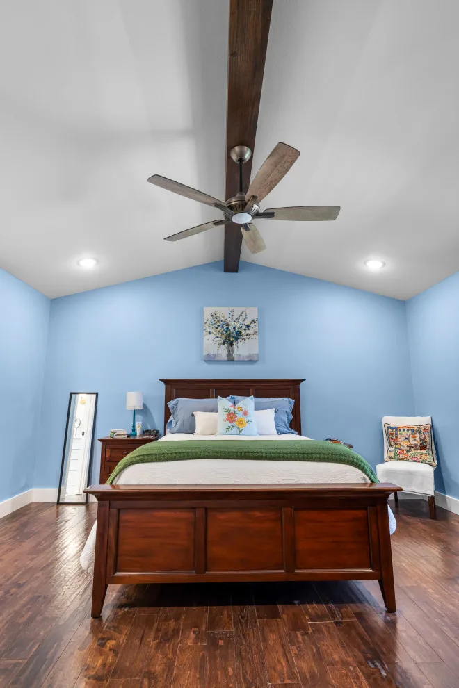 Scarlet Avenue by Unique Ambiance LLC - Photo 23