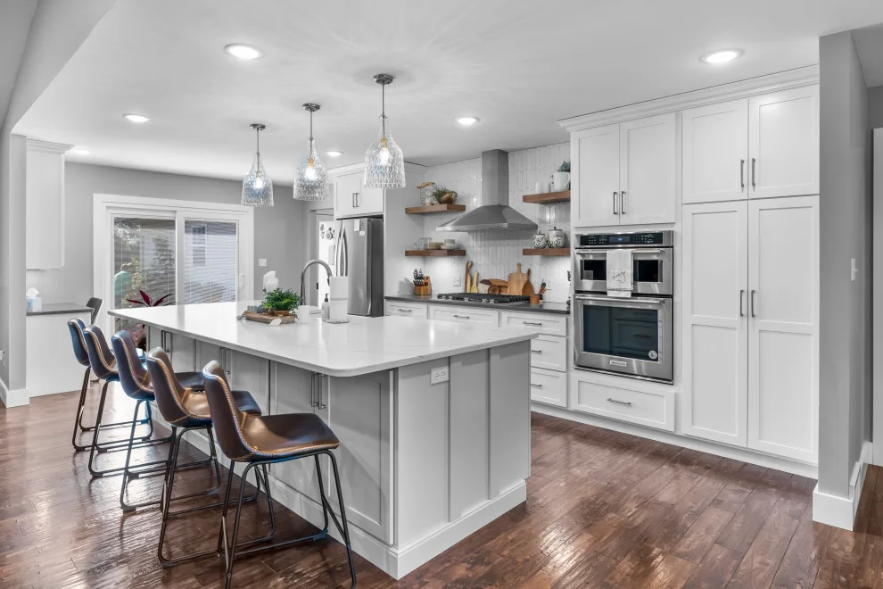 Scarlet Avenue by Unique Ambiance LLC - Photo 19