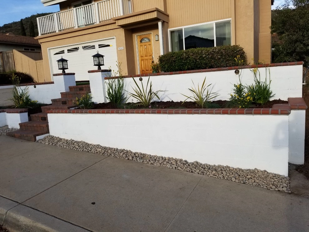 Front yard Retaining wall by Quetzal Landscapes, Inc. - Photo 5