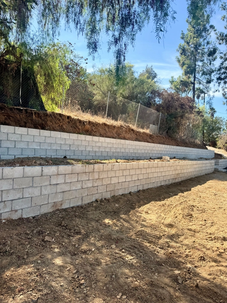 San Diego, Spring valley, retaining wall by Quetzal Landscapes, Inc. - Photo 4