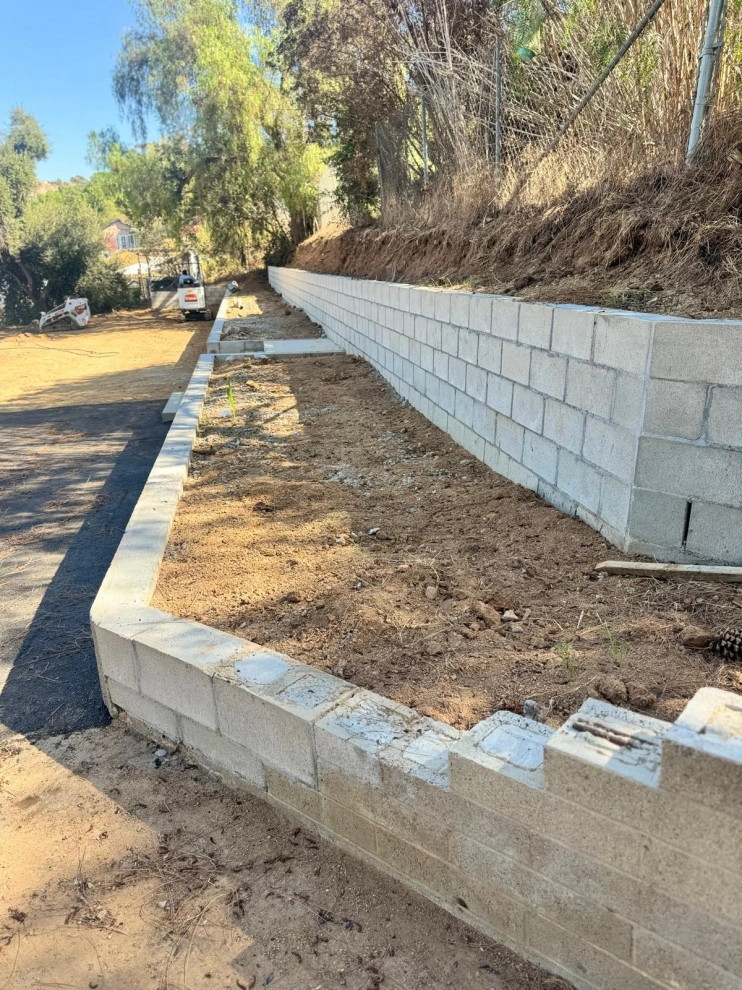 San Diego, Spring valley, retaining wall by Quetzal Landscapes, Inc. - Photo 2