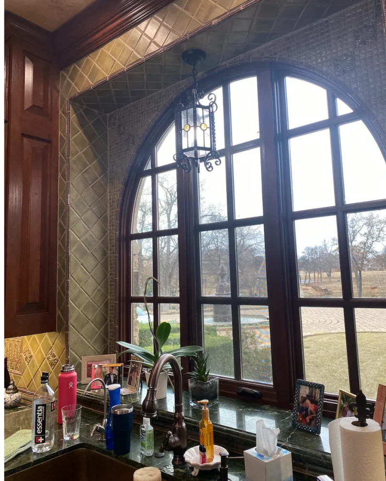 Renovation by Kathleen Newhouse Interiors - Photo 12