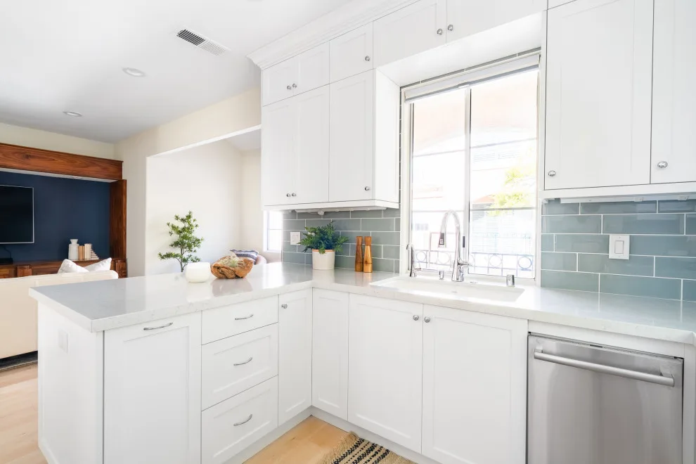 Renaissance Boulevard by Acacia + Spruce - Photo 5