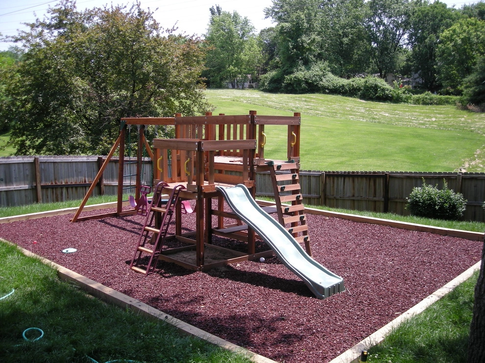 Outdoor Entertaining Spaces by Quiet Village Landscaping - Photo 18