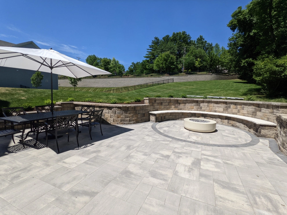 Modern Outdoor Entertaining Space by Quiet Village Landscaping - Photo 2