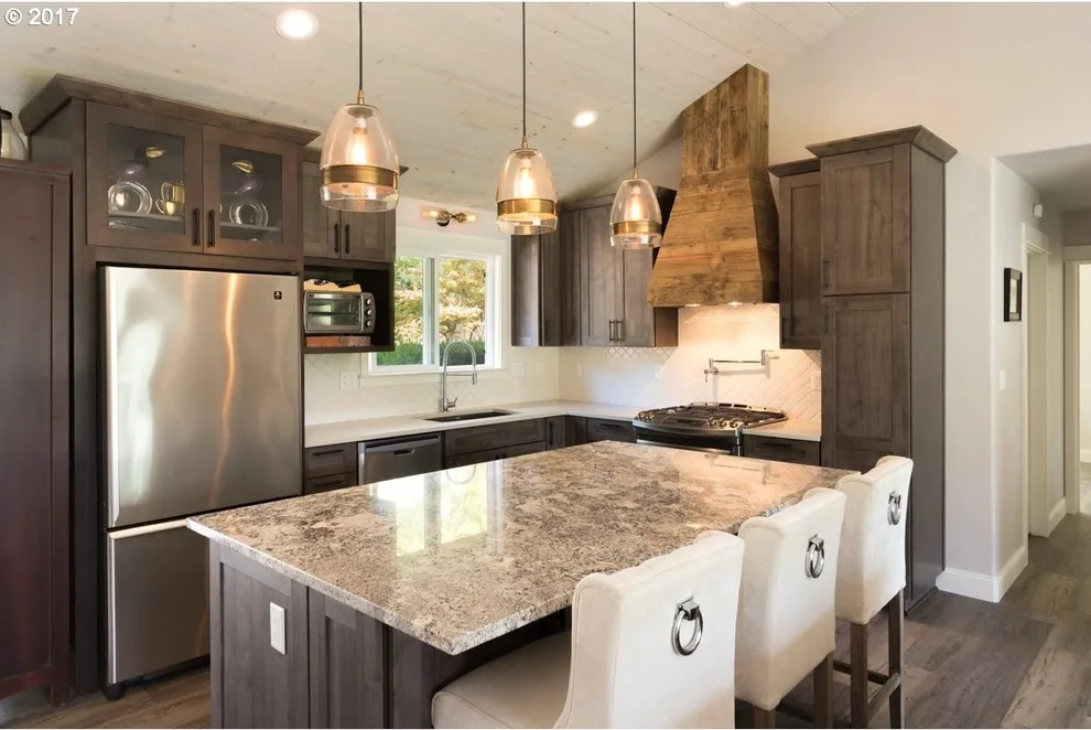 Riverside Kitchen Renovation by Gracelynn Interiors (Designs By Lauren Tait) - Photo 3
