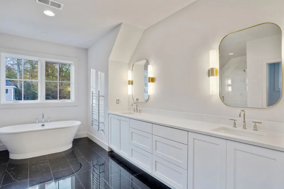 Riverside Farmhouse Retreat by Maura McCool Design - Photo 10