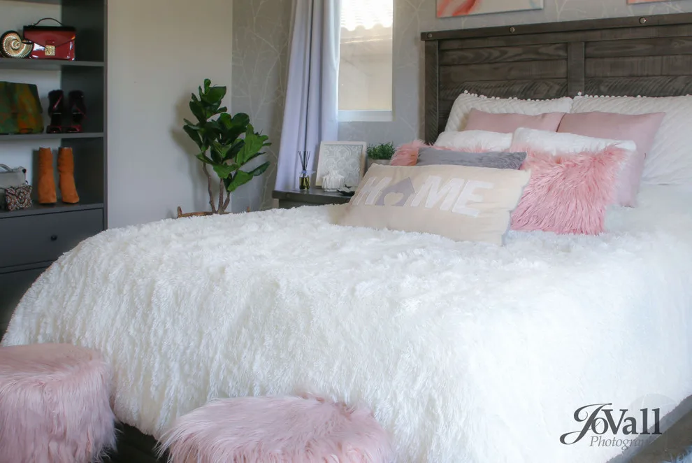 Riverside Sleeping Quarters by Mela Interior Designs - Photo 9