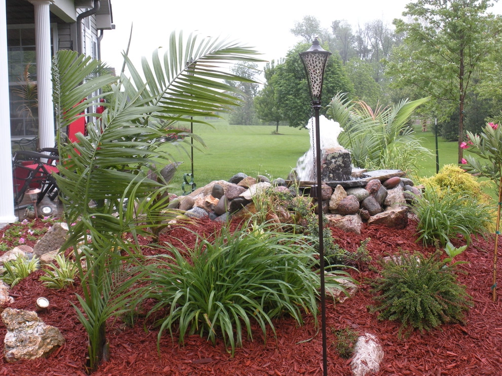 Outdoor Entertaining Spaces by Quiet Village Landscaping - Photo 3