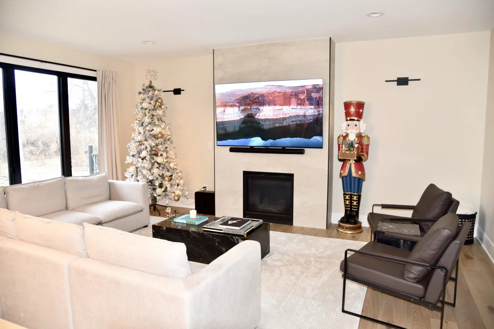 Rochester Hills - Comprehensive Interior Design by Italcasa Design - Photo 36