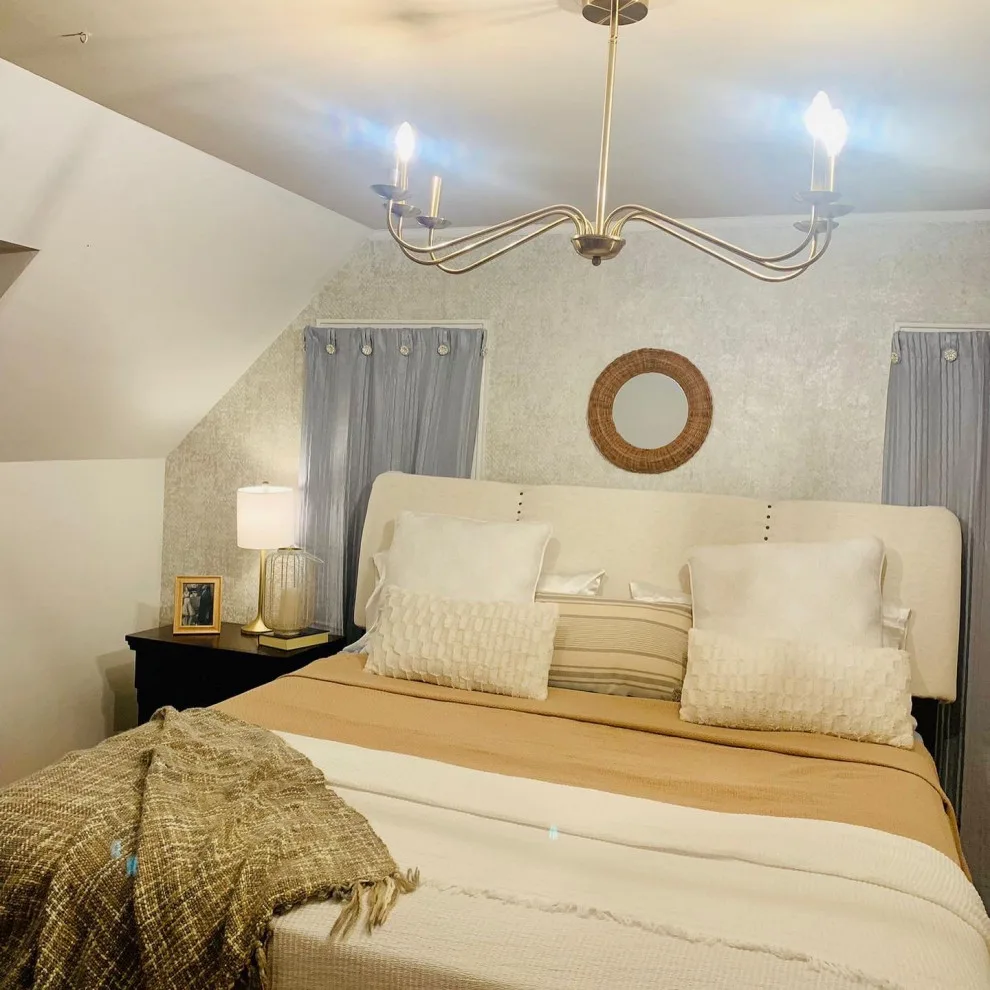 Intimate Master Bedroom by Studio Katherine G - Photo 4