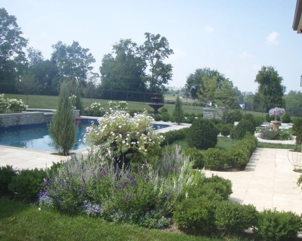 R W Thompson Landscaping - Photo 8