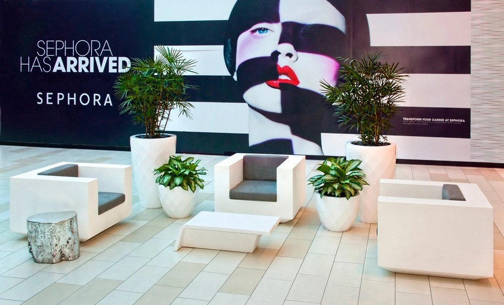 Interior Landscaping by Raimondi Hort Grp | The Little Flower Shoppe - Photo 11
