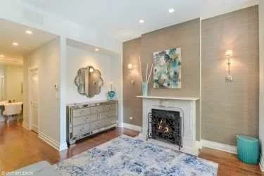 Roslyn Avenue Chicago by Erin McDonald Co. - Photo 4