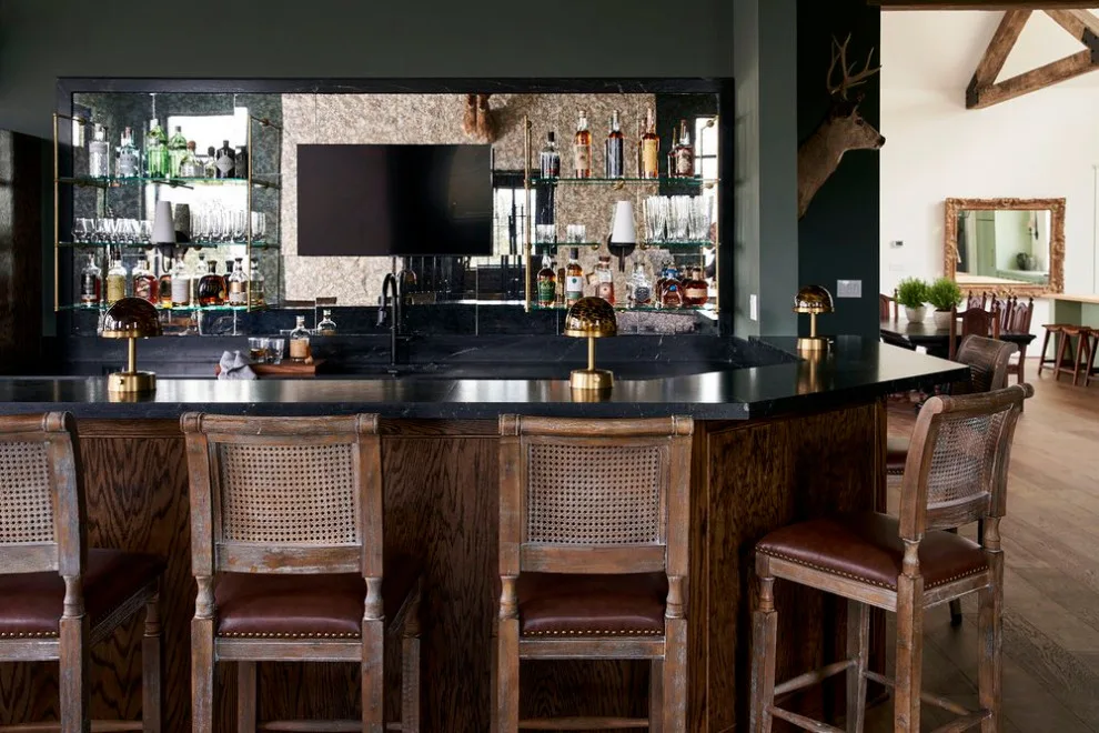 Round Summit by Alexandra Killion Interiors LLC - Photo 4
