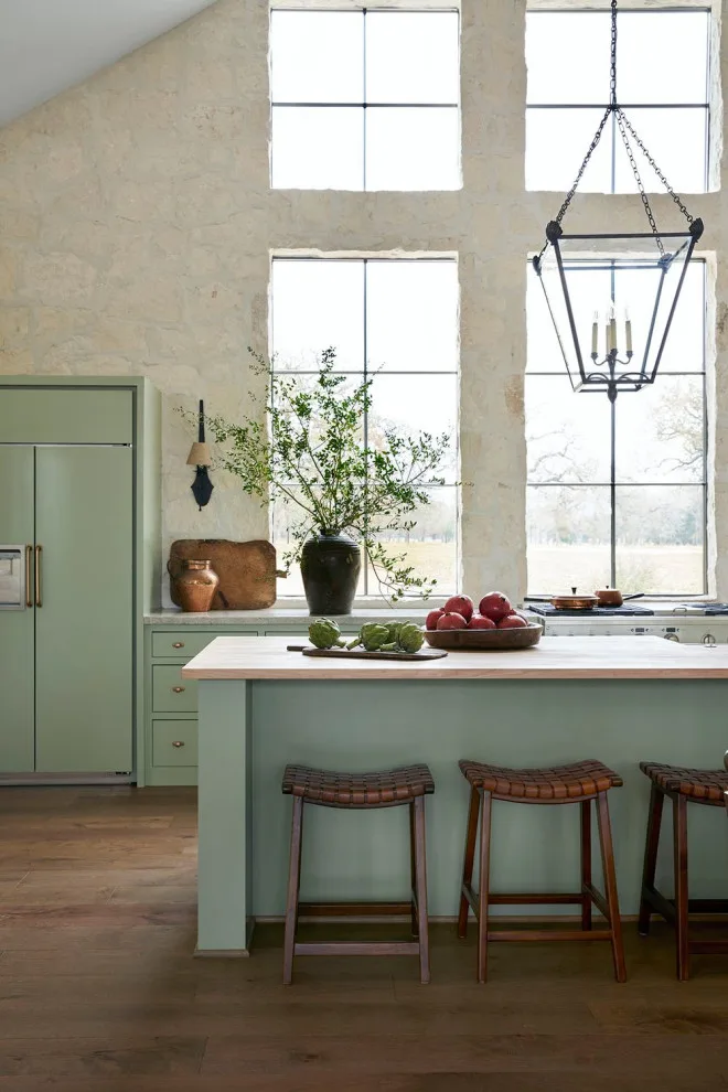 Round Summit by Alexandra Killion Interiors LLC - Photo 10