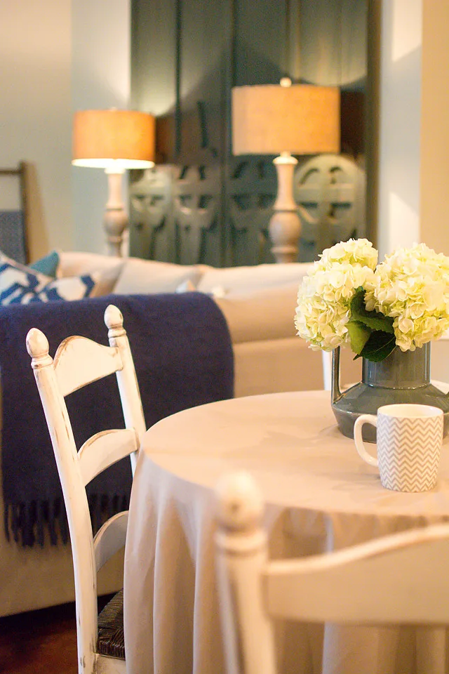 Country Style Gathering Space by Arianne Bellizaire Interiors - Photo 2