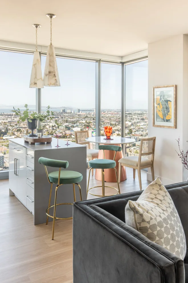 San Francisco | Unique High-Rise Condo by Forbes Masters - Photo 2