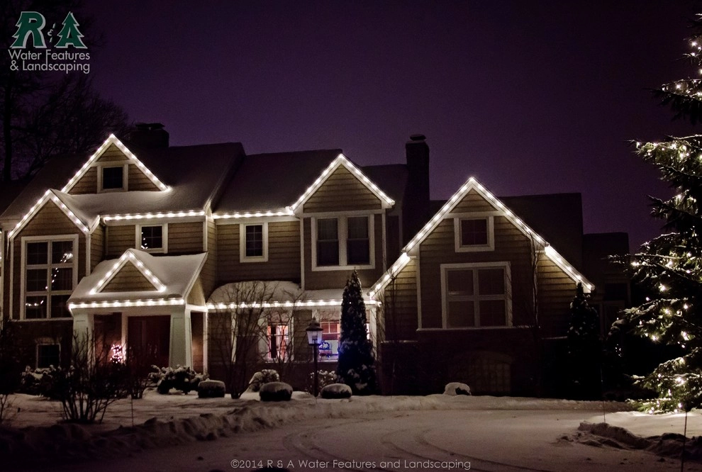 Christmas decorations by R&A Landscaping - Photo 13