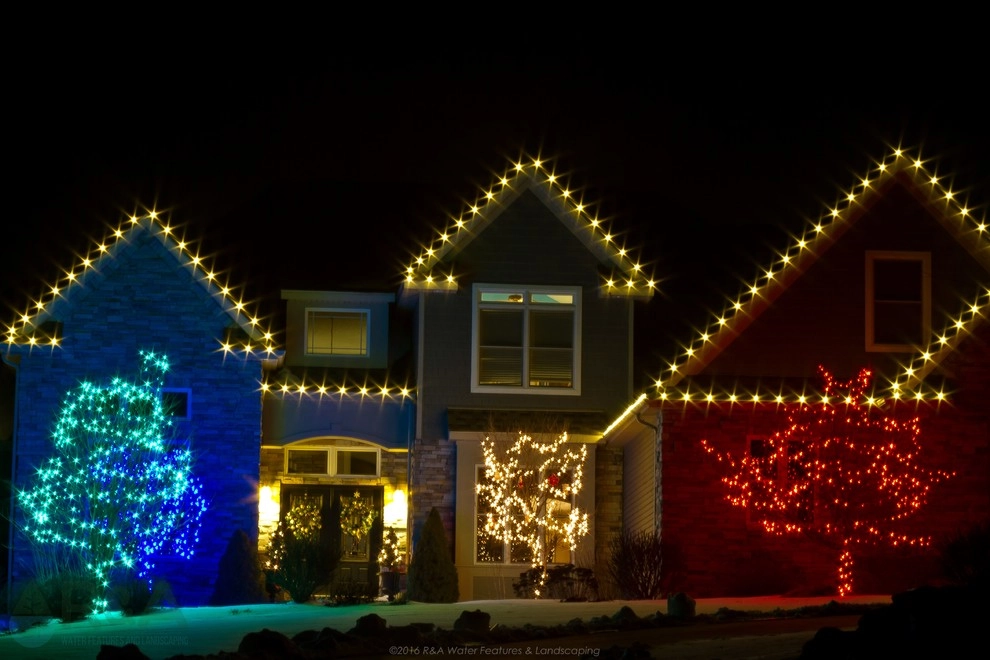 Christmas decorations by R&A Landscaping - Photo 3