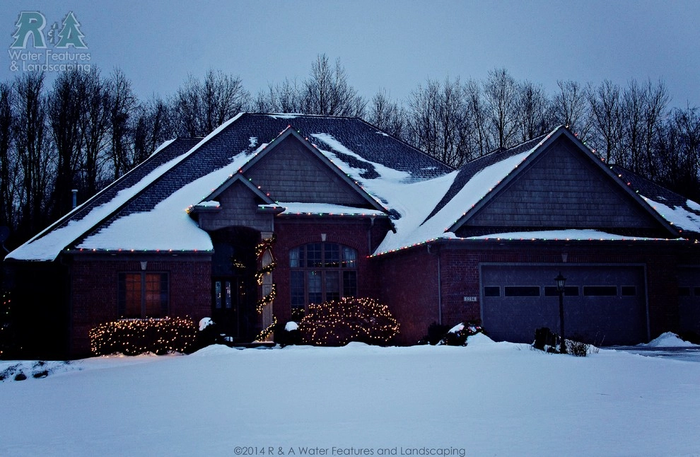 Christmas decorations by R&A Landscaping - Photo 6